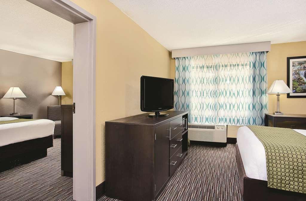 La Quinta Inn By Wyndham Pigeon Forge-Dollywood Номер фото